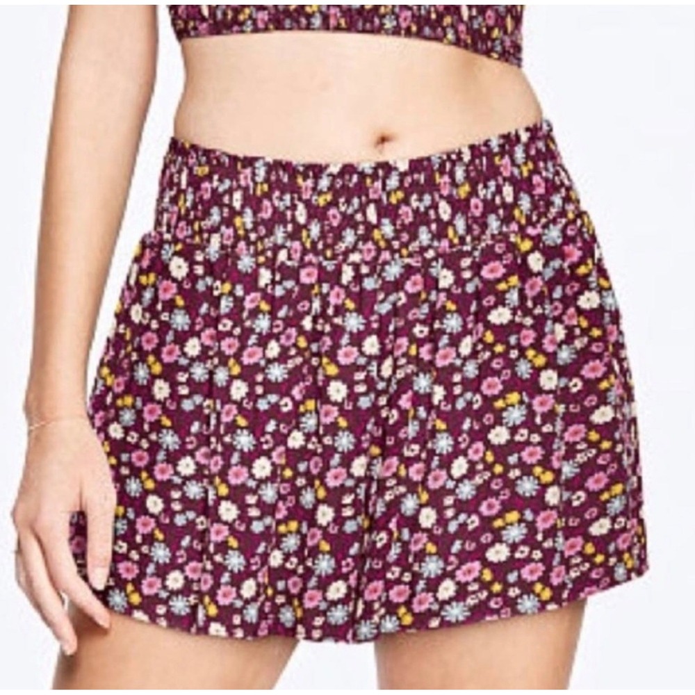 Victoria's Secret Pink Floral Smocked Waist Shorts‎ Size XL